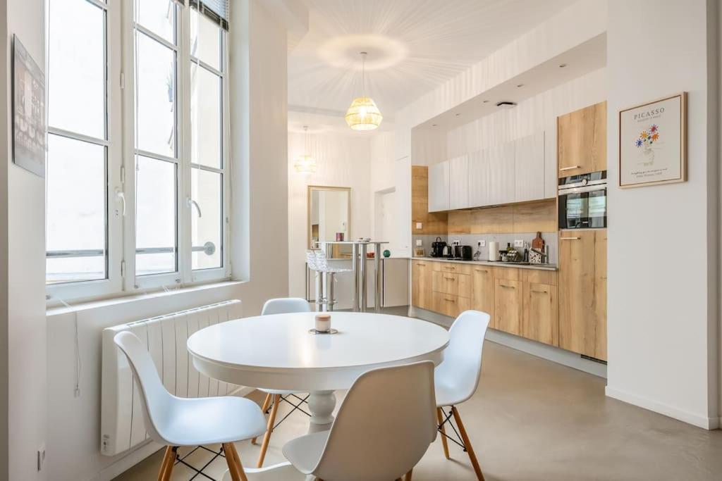 Superbe Loft 67 M2 Bastille Marais Parijs